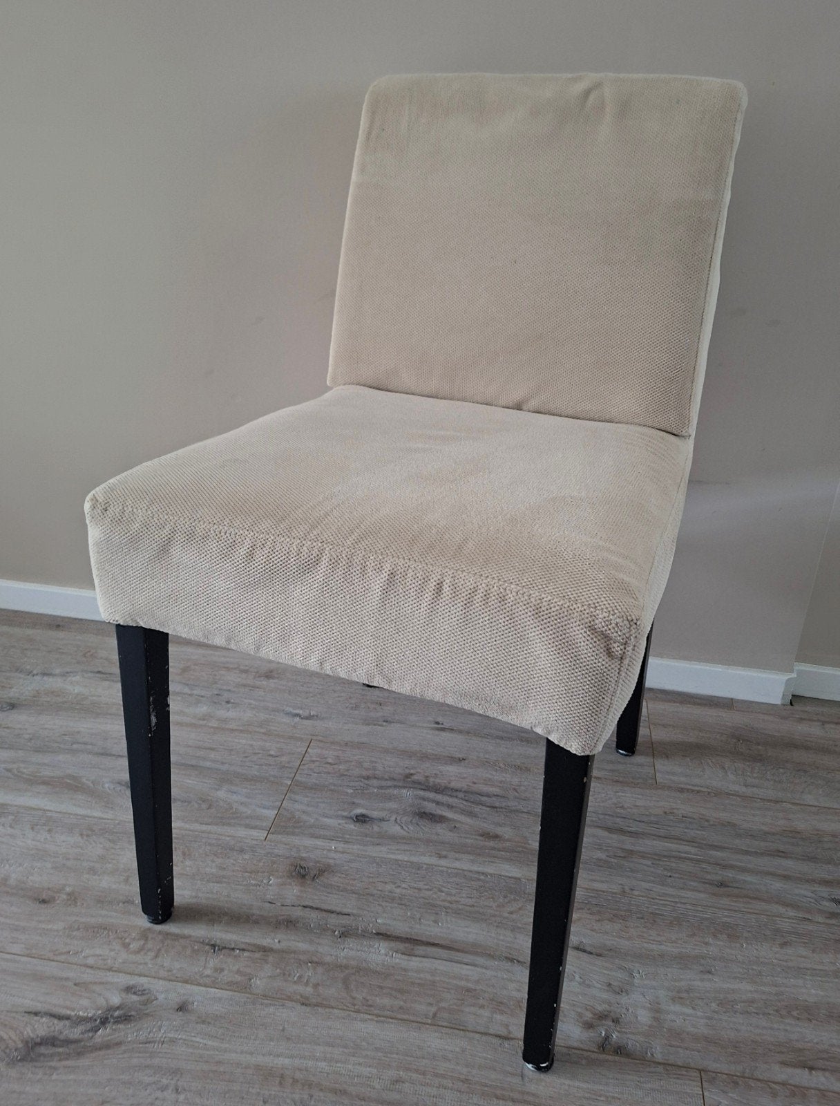 4 nette eetkamerstoelen beige/zand met afneembare hoezen, Huis en Inrichting, Ophalen, Hout, Overige kleuren, Zo goed als nieuw