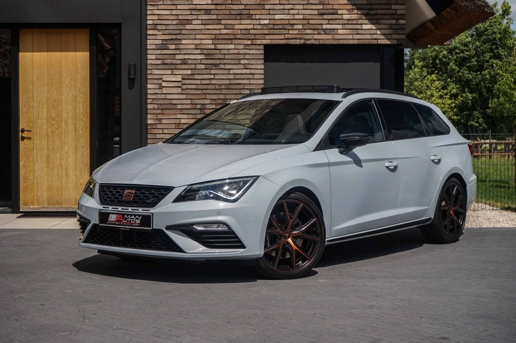 SEAT Leon ST Cupra 300 4Drive Pano/Schaalstoel/Dynamic-Grey/