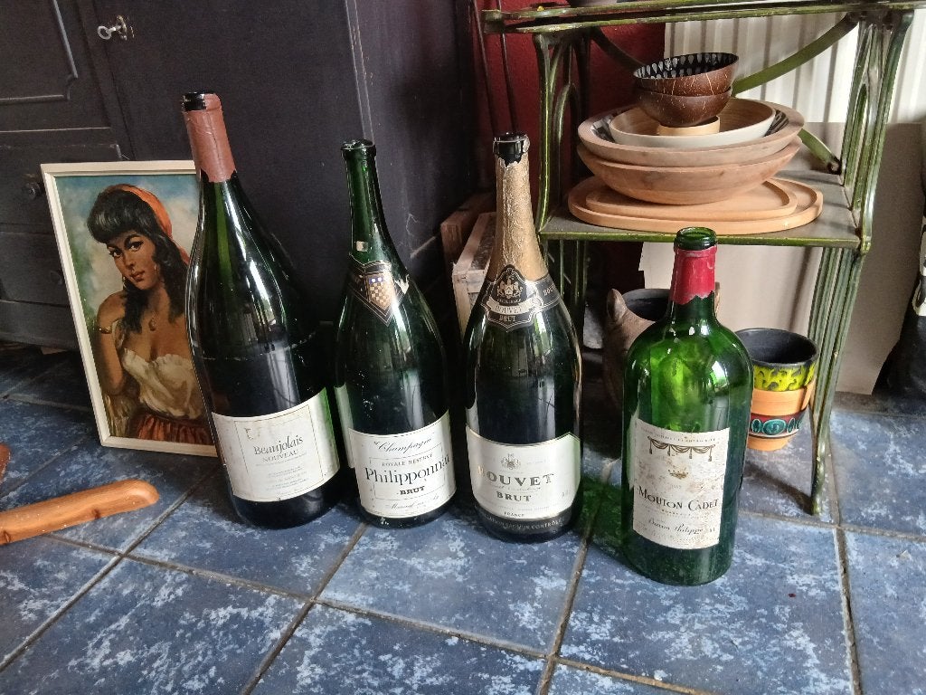 Vier retro grote champagne flessen, Ophalen, Huis en Inrichting