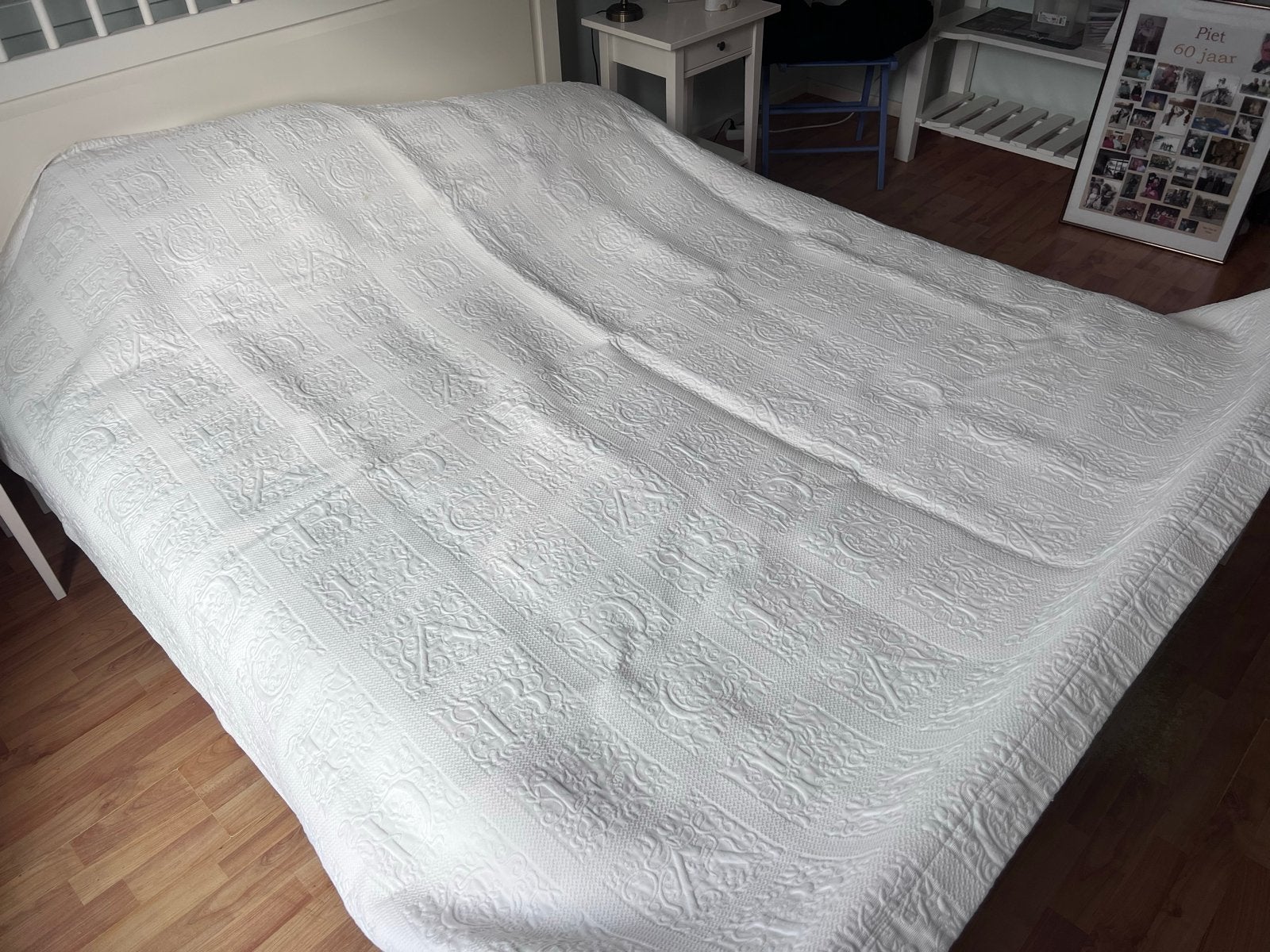 Witte sprei met patroon voor tweepersoonsbed, Huis en Inrichting, Wit, Tweepersoons, Ophalen of Verzenden, Zo goed als nieuw