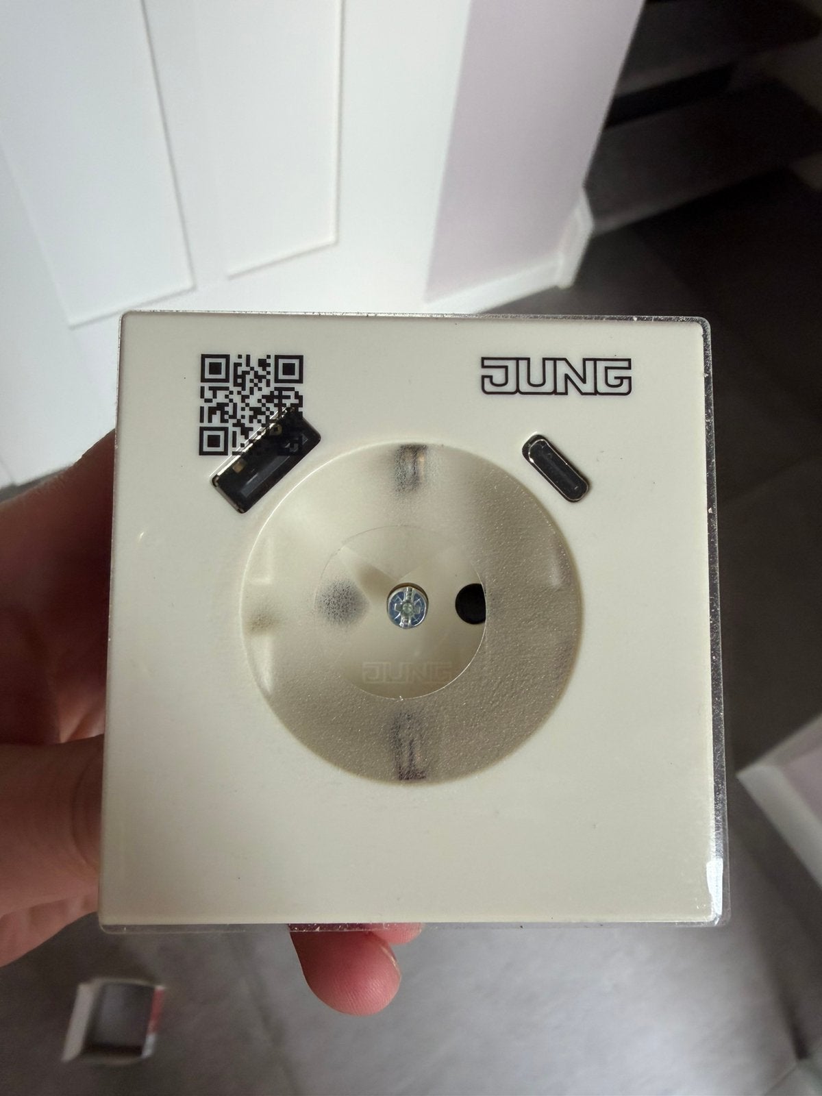 JUNG LS 1520-15 CA incl USB type A en C LS990 creme, Ophalen of Verzenden, Nieuw, Jung, Stopcontact