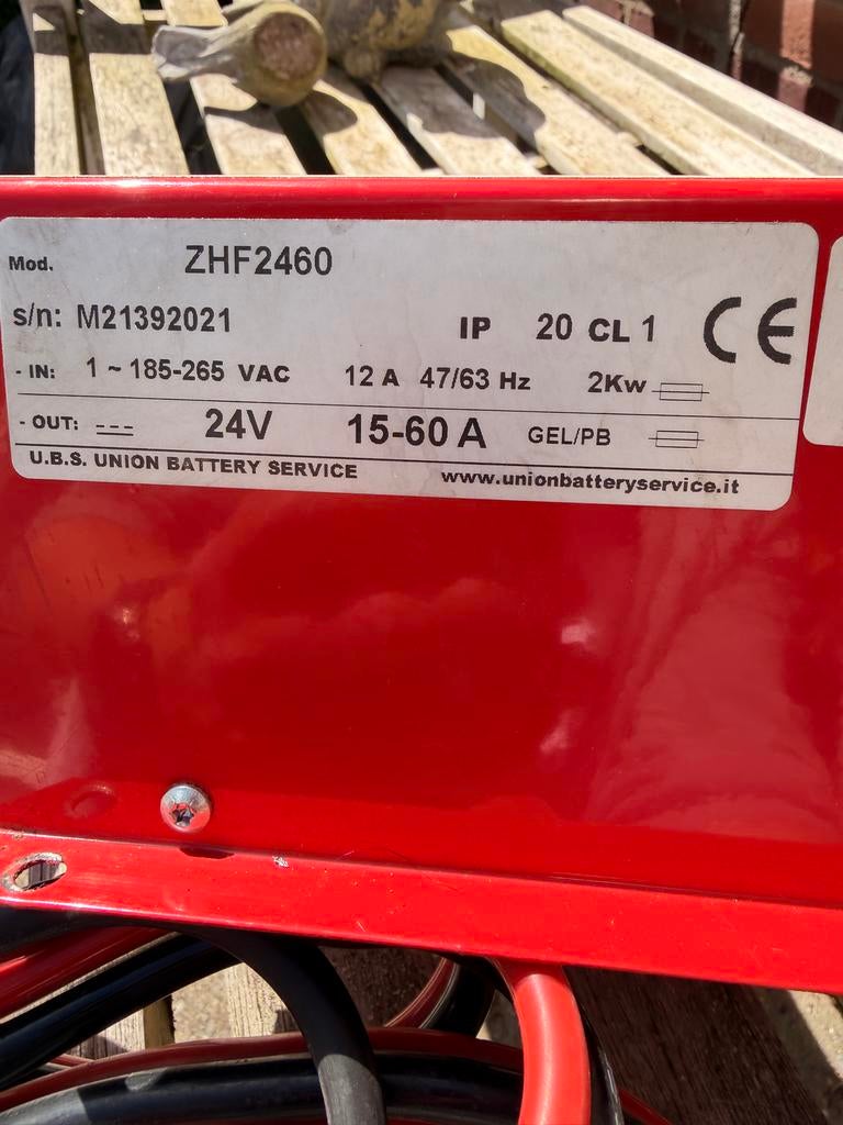 Zenith ZHF2460 Hoogfrequente Acculader 24V 15-60A, Auto-onderdelen, Accu's en Toebehoren, Gebruikt, Ophalen of Verzenden