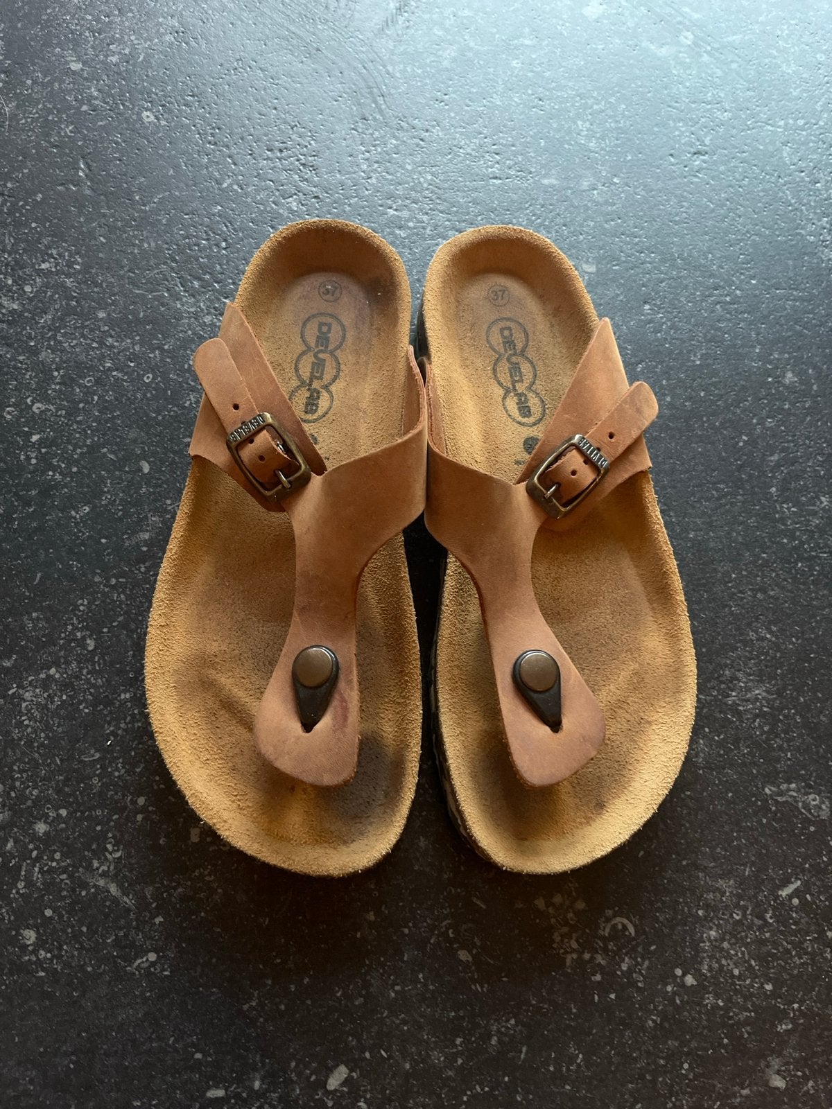 Leren Develab slipper jongen maat 37 zo goed als nieuw, Ophalen of Verzenden, Zo goed als nieuw, Jongen, Overige typen