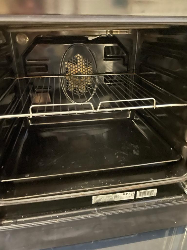 Beko gasfornuis met oven - Gratis af te halen, Witgoed en Apparatuur, Ophalen, Gebruikt, Hete lucht, 4 kookzones