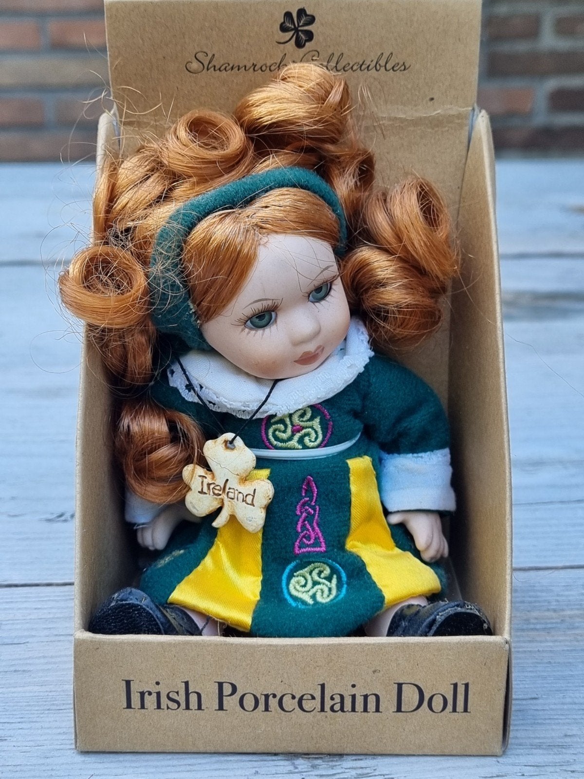 Ierse Porseleinen Pop - Shamrock Collectibles, Verzamelen, Ophalen of Verzenden, Nieuw, Pop