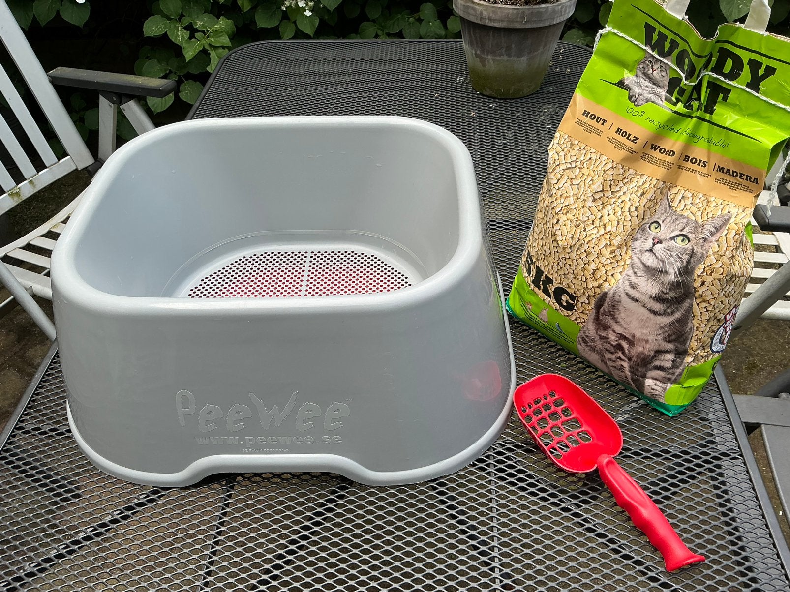 PeeWee kattenbak + schepje + nieuwe zak houtkorrels, Ophalen, Gebruikt, Open