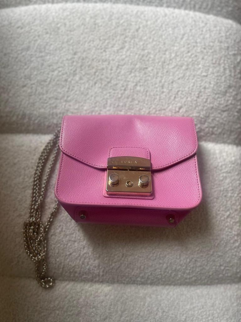 Originele Furla handtas - Roze met gouden ketting, Sieraden, Tassen en Uiterlijk, Tassen | Damestassen, Ophalen of Verzenden, Zo goed als nieuw