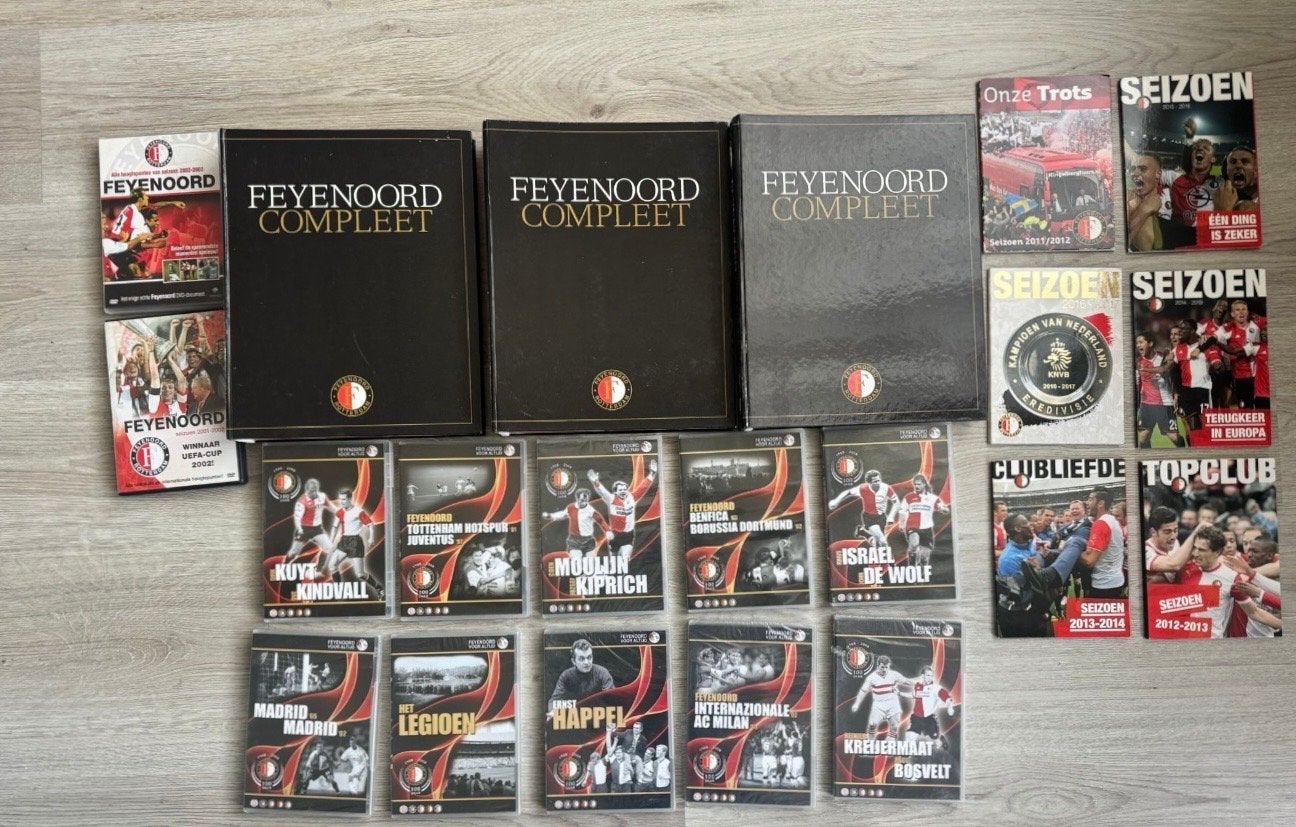 Feyenoord Compleet DVD Collectie - Seizoenen & Documentaires, Cd's en Dvd's, Ophalen, Voetbal, Zo goed als nieuw, Inclusief doosje