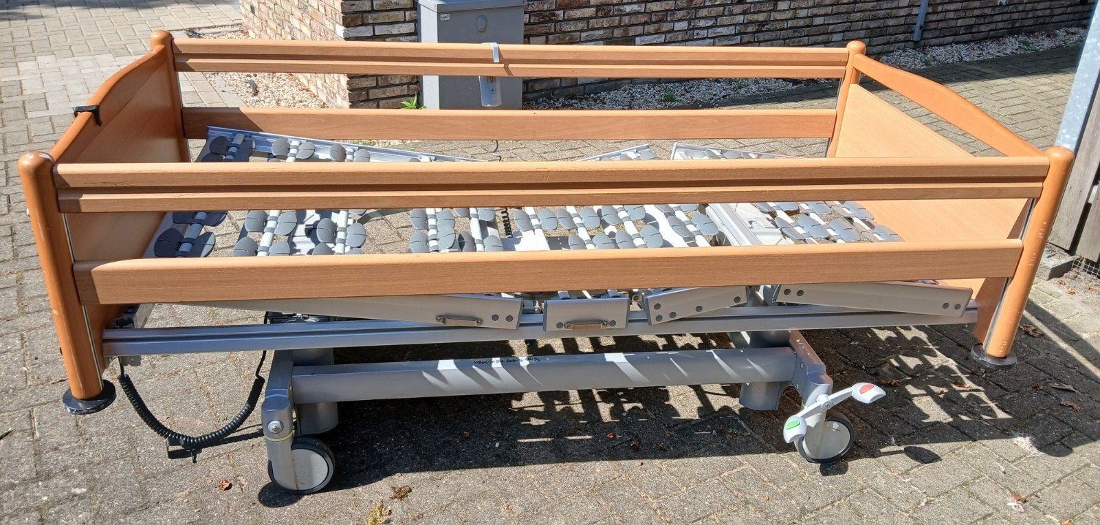 Verstelbaar bed met afstandsbediening, hoog laag bed., Huis en Inrichting, Slaapkamer | Bedden, Ophalen, 90 cm, Eenpersoons, 200 cm