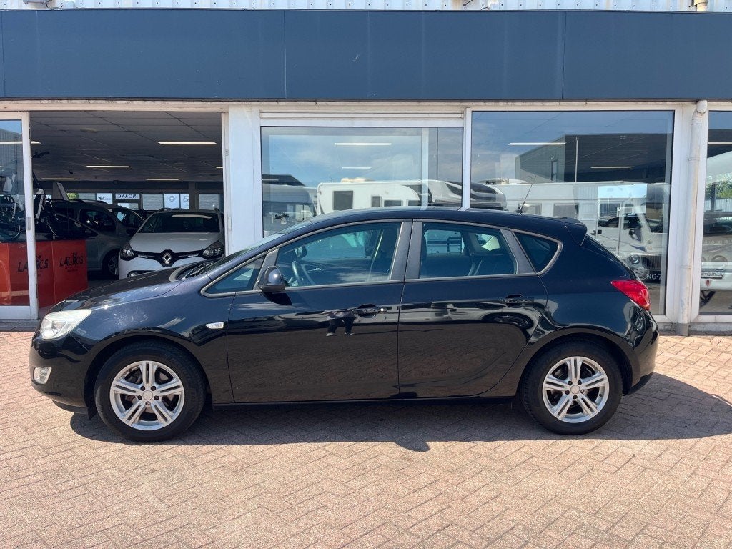 Opel ASTRA 1.4 Turbo Edition Airco Cruise El.ramen, Auto's, Euro 5, Gebruikt, 680 kg, 4 cilinders
