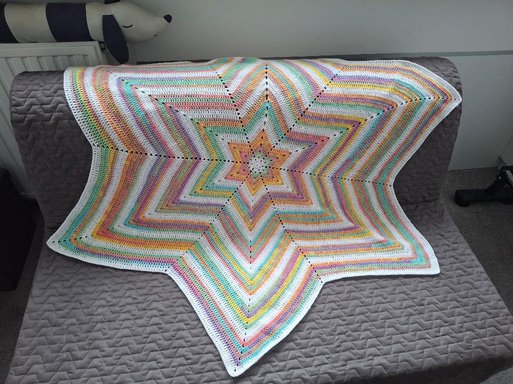 4. Sterren pastel kleur gehaakte deken, doorsnede 143 cm, Ophalen of Verzenden, Nieuw