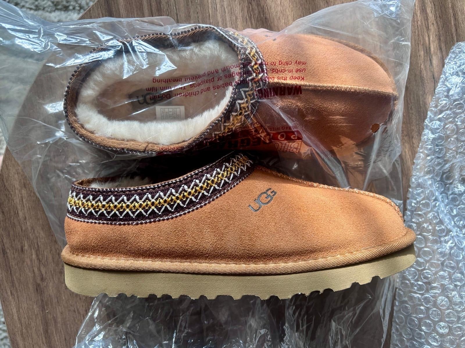 Nieuwe UGG schoenen - Maat 39, Ophalen, Bruin, Nieuw, Pantoffels of Sloffen