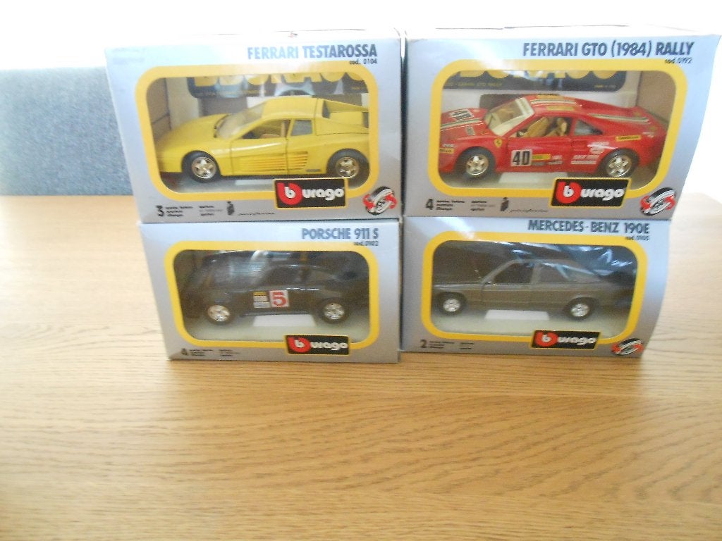 Modelauto's schaal 1: 24, Hobby en Vrije tijd, Ophalen, Zo goed als nieuw, Auto, Bburago