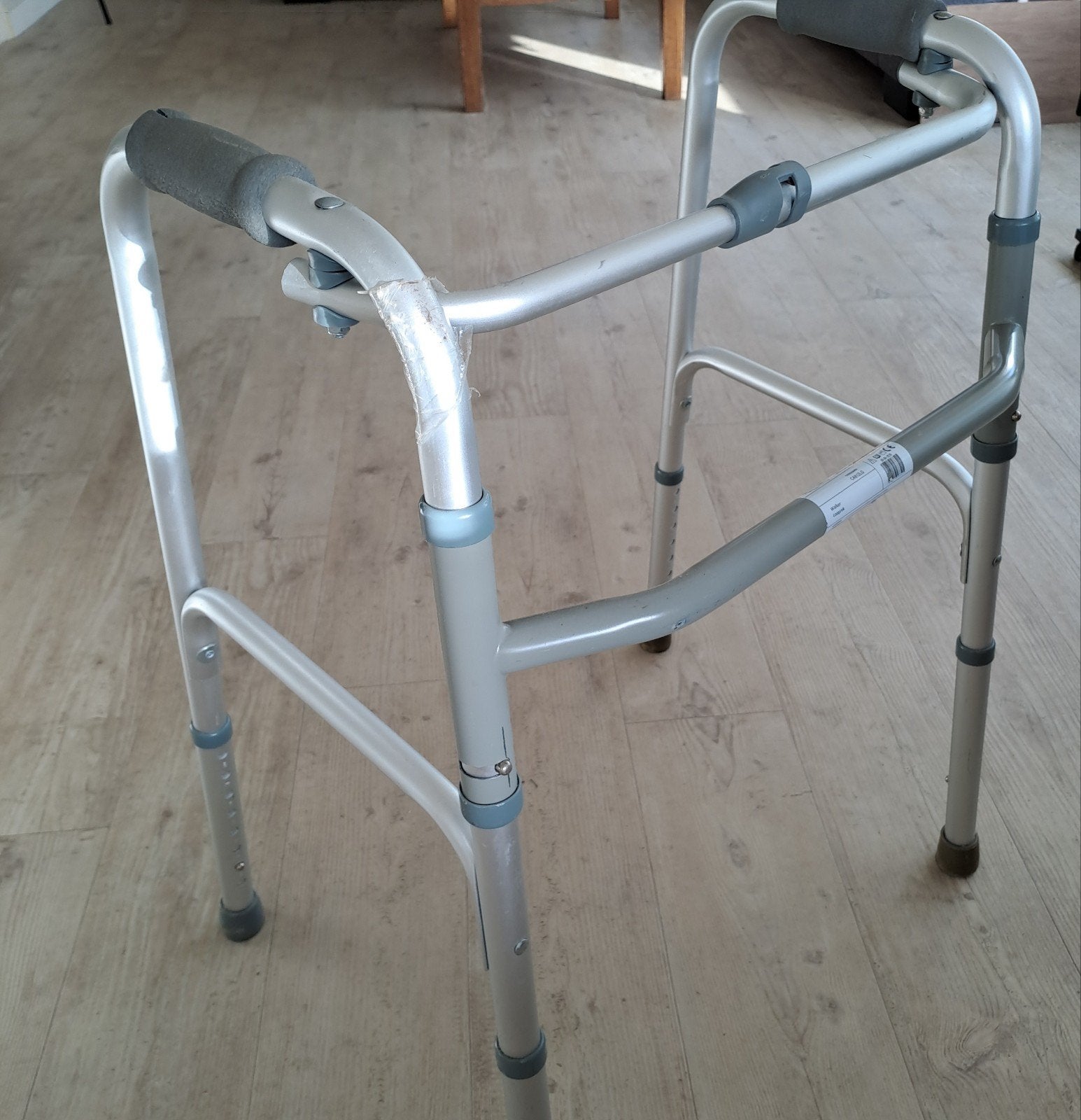 Inklapbaar loopwerk aluminium, Diversen, Ophalen of Verzenden, In hoogte verstelbaar, Gebruikt