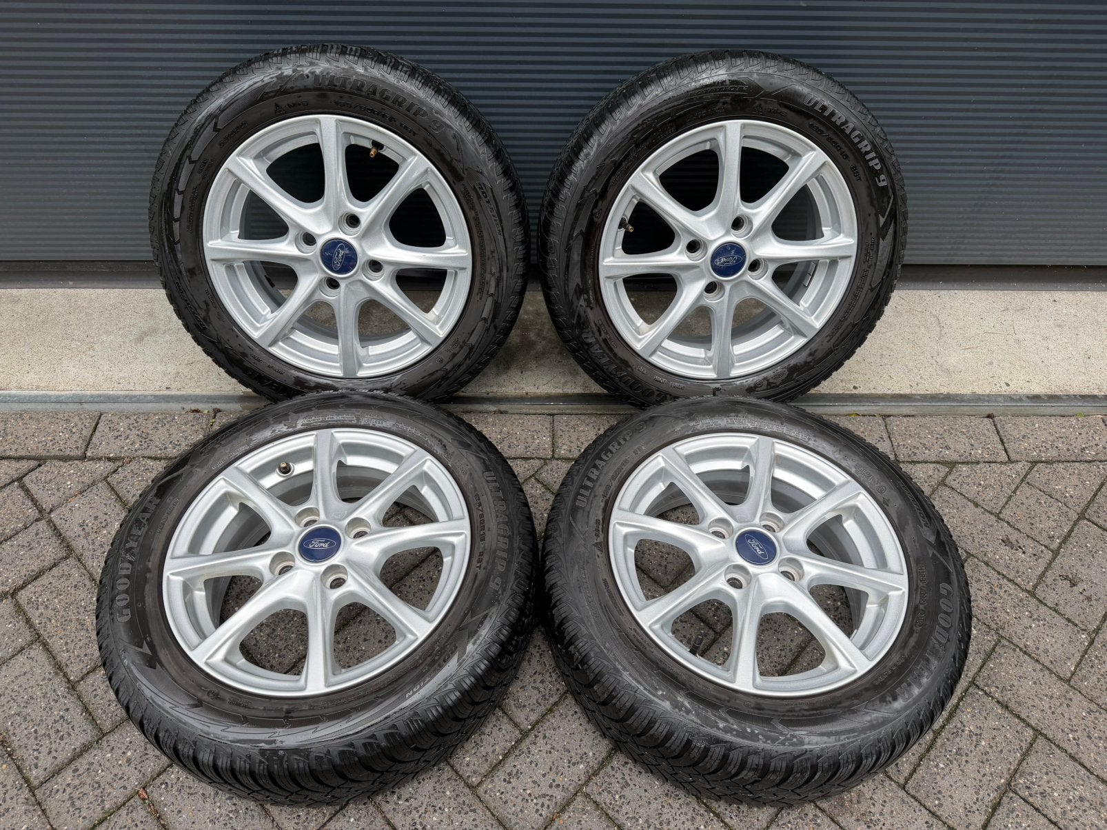Originele Ford Fiesta MK8 Velgen + Banden 195/60/15 4x108, Gebruikt, 15 inch, Verzenden, Banden en Velgen