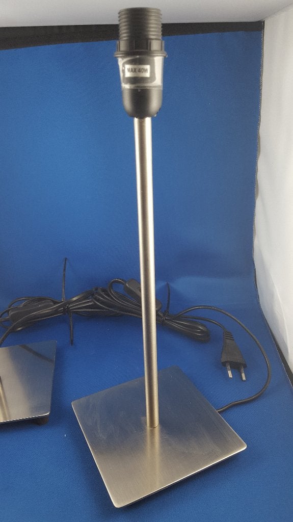 2x metalen lampvoet Ikea Grundton, tafellamp. 5A5, Tweedehands verkoop, Tweedehands verkoop, Gebruikt, Ophalen of Verzenden