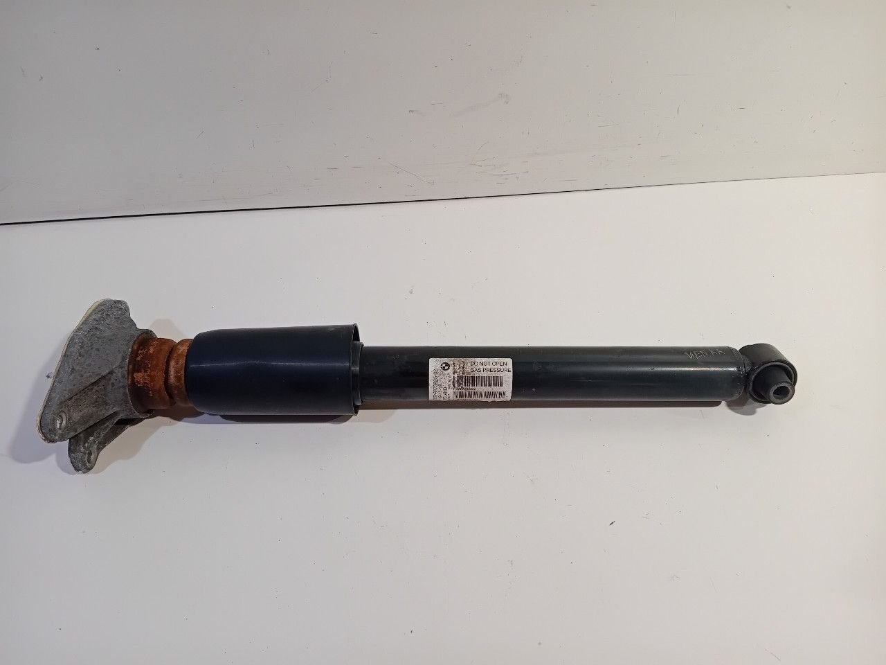 Schokbreker rechts achter BMW 3 serie, Onderdelen@venauto.nl, Van der Ven Autorecycling B.V., Gebruikt, Ettenseweg 76, 4706 PB Roosendaal, The Netherlands