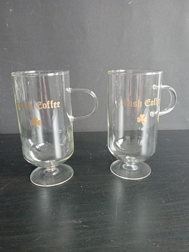 Set van 2 Irish coffee glazen op voet met vingergreep, Glas of Glazen, Ophalen of Verzenden, Overige stijlen, Glas