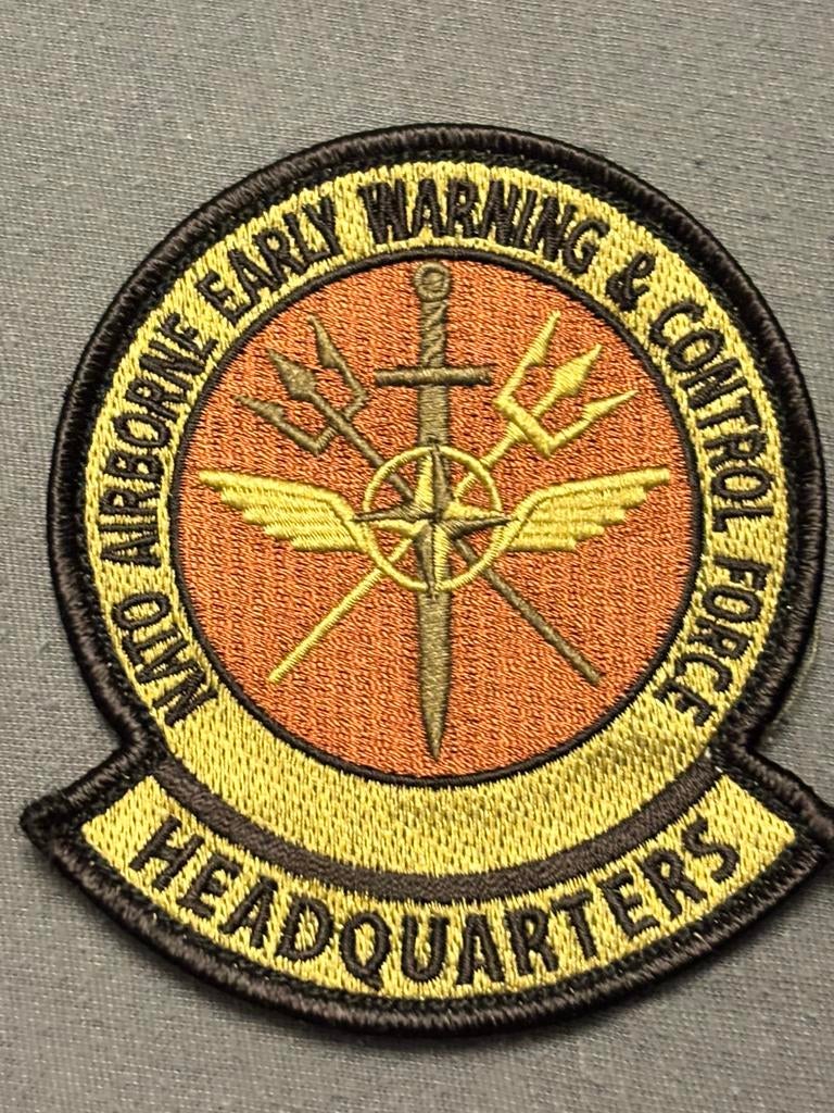 Arm embleem nato awacs headquarters, Verzenden, Luchtmacht, Embleem of Badge