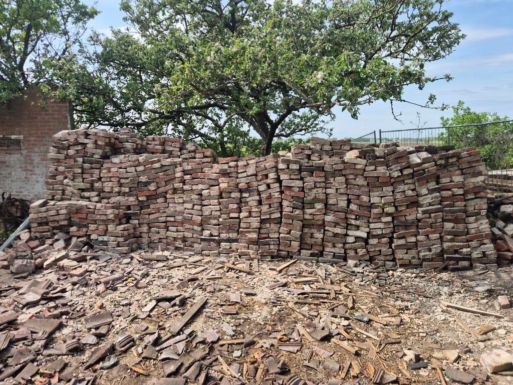 Oude bakstenen (ca. 5000 stuks) uit schuur van 150+ jaar, Doe-het-zelf en Verbouw, Ophalen