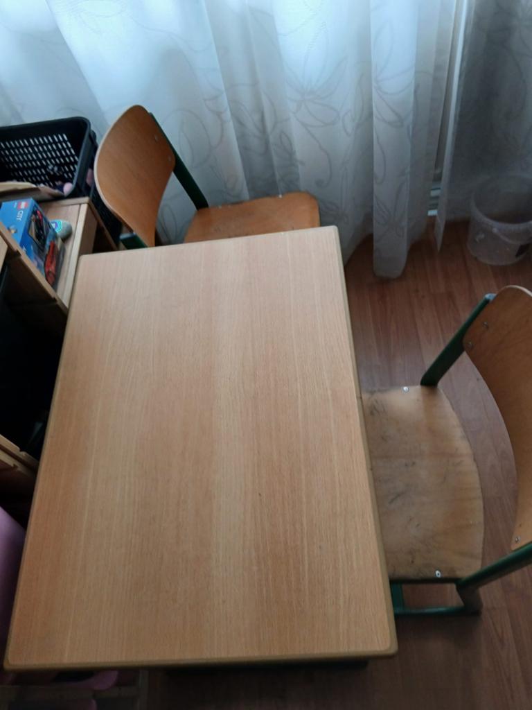 Kinder school bureaus en stoelen, Huis en Inrichting, Complete eetkamers, Ophalen, Gebruikt