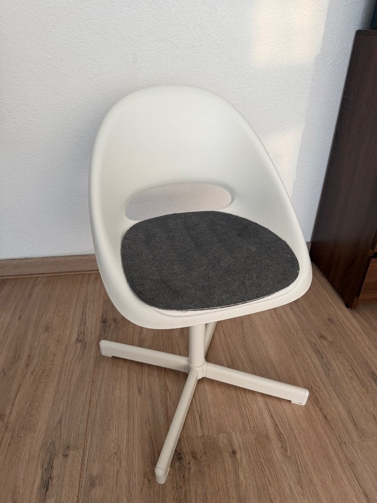 IKEA LOBERGET / SIBBEN swivel chair – excellent condition, Huis en Inrichting, Ophalen, Zo goed als nieuw, Wit, Eén