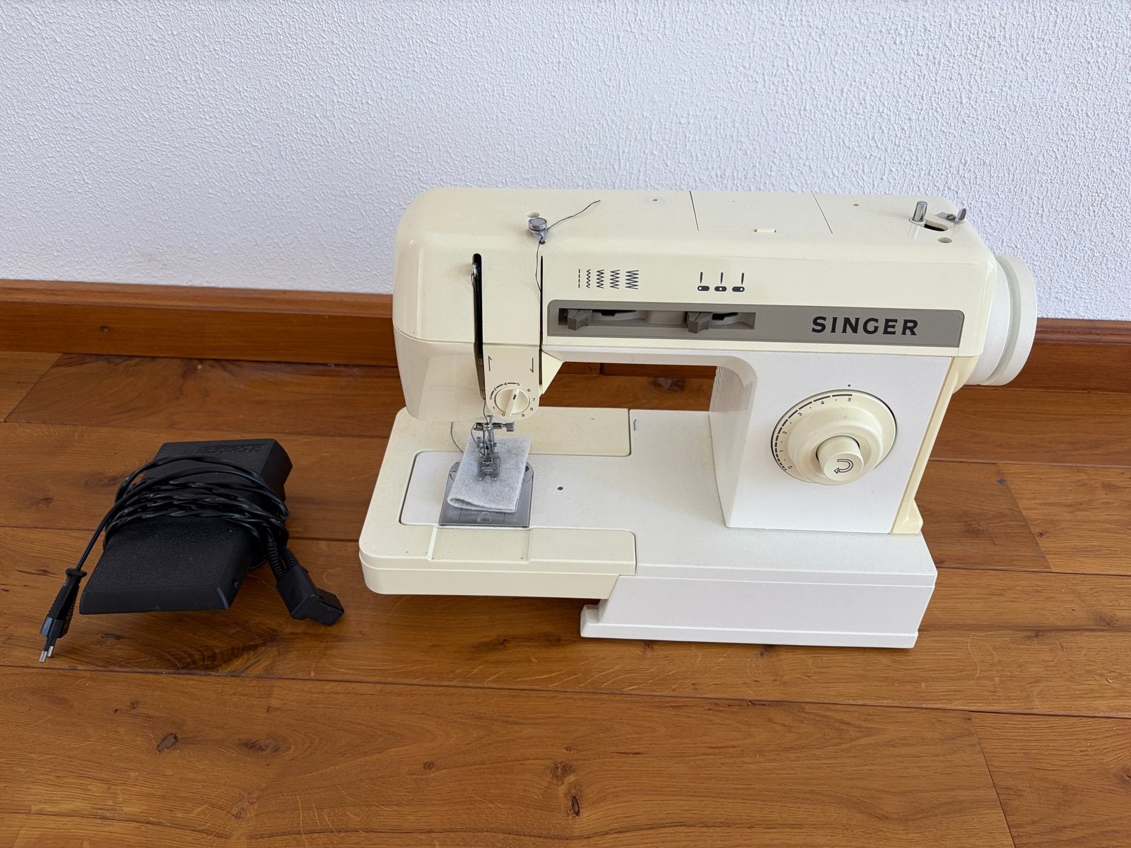 Singer Naaimachine - Gebruikt maar in goede staat, Hobby en Vrije tijd, Ophalen, Gebruikt, Naaimachine, Singer