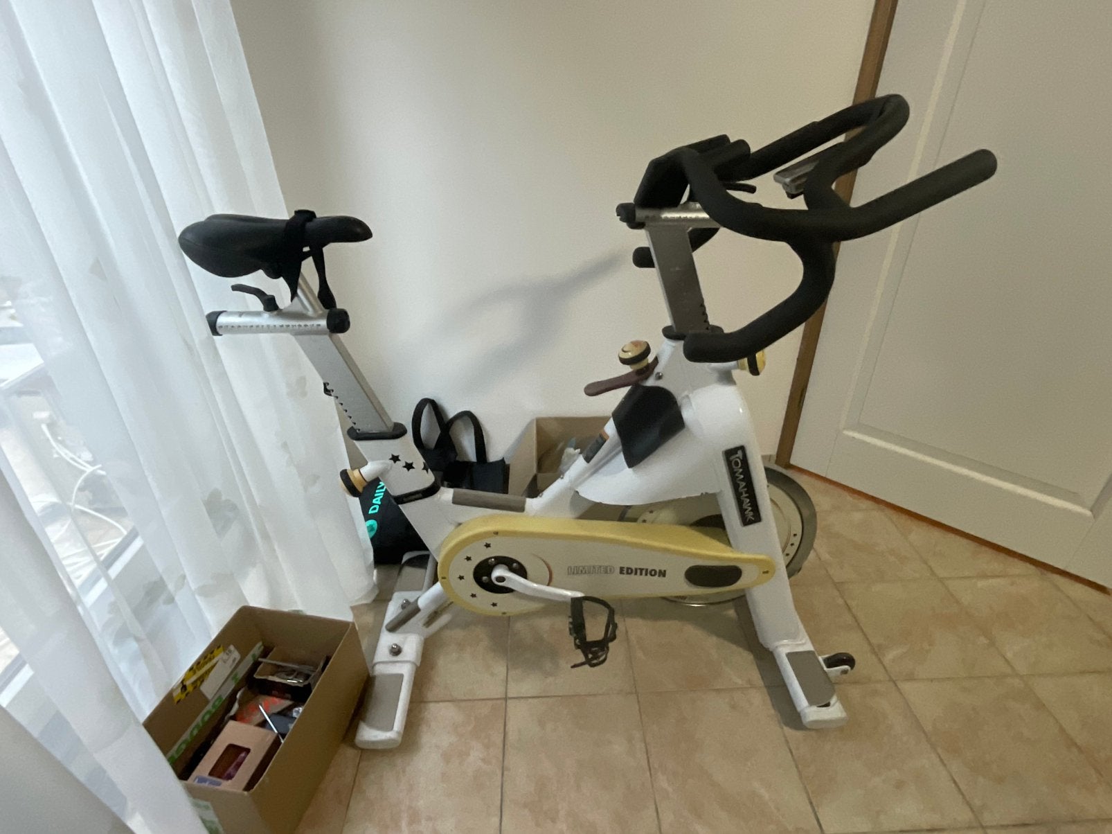 Tomahawk S-Series Limited Edition professioneel spinningbike, Ophalen, Gebruikt, Spinningfiets, Metaal