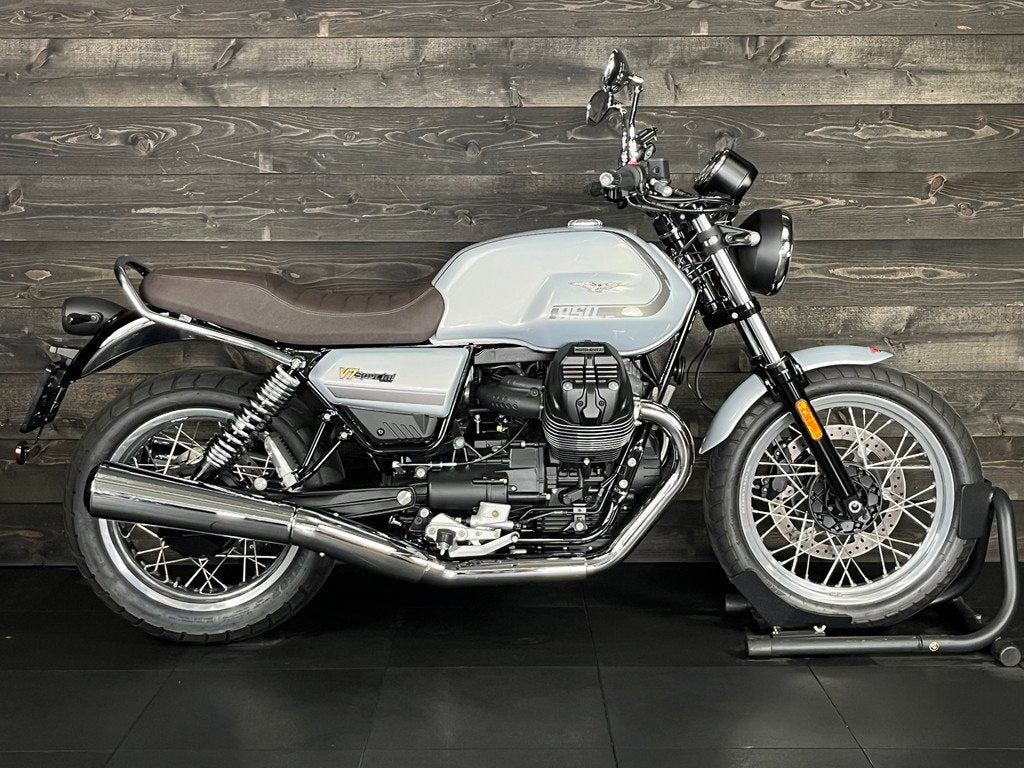 Moto Guzzi V7 IV 850 SPECIAL (bj 2023), Bedrijf, Meer dan 35 kW, 850 cc, Naked bike