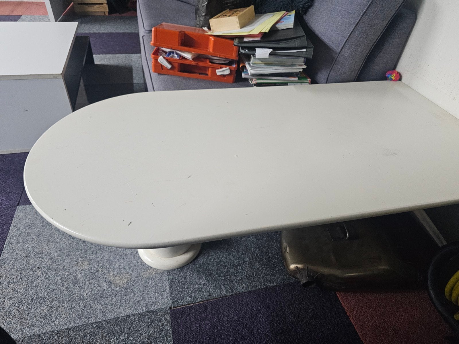 Witte ovale eettafel - Gebruikt, Huis en Inrichting, Tafels | Eettafels, Gebruikt, 100 tot 150 cm, Modern, Ovaal
