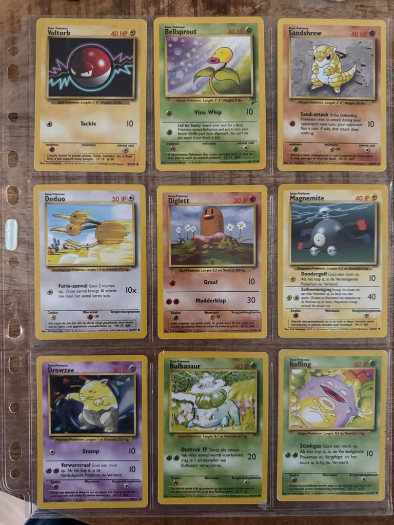 Pokémon Kaarten Collectie - Diverse Basis en Zeldzame Kaarte, Ophalen of Verzenden, Zo goed als nieuw, Meerdere kaarten