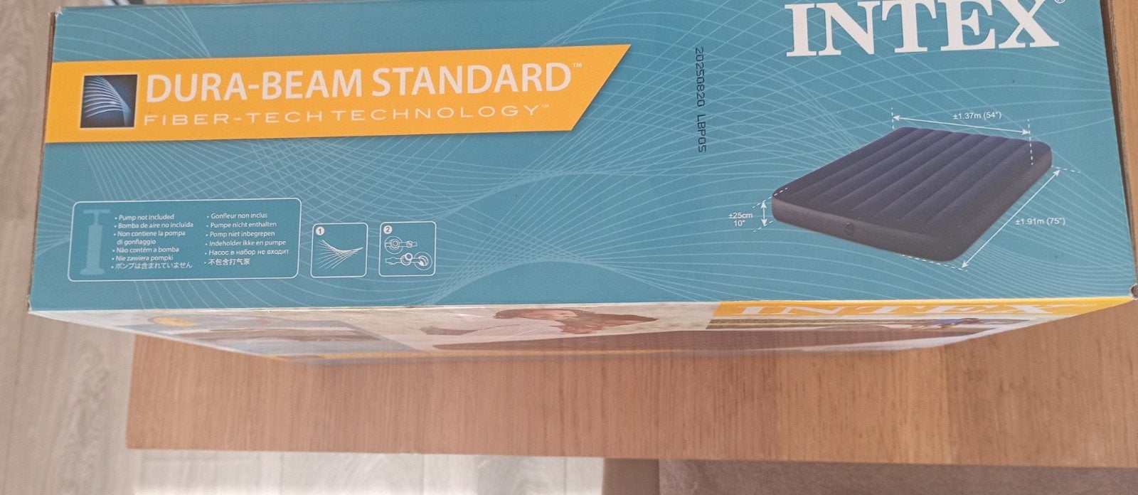 Nieuwe Intex lucht bed nieuw 1.37 1.91 25 cm, Verzenden, Nieuw, 2-persoons