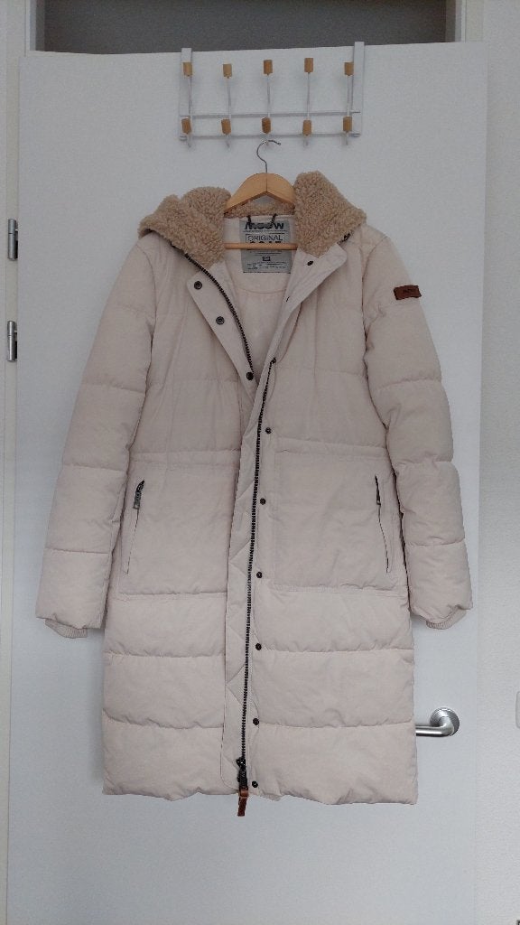 Prachtige nieuwe Moscow jas, Kleding | Dames, Beige, Maat 42/44 (L), Nieuw, Ophalen of Verzenden