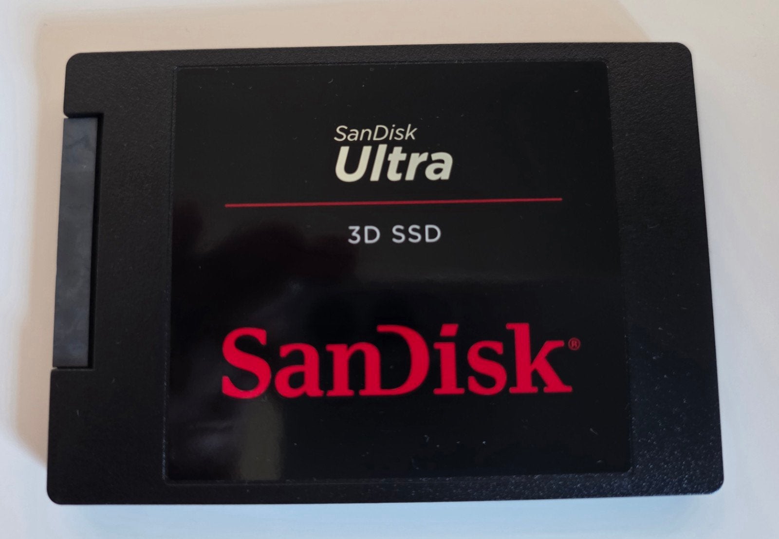 SanDisk Ultra 3D SSD 2TB SATA 6Gb/s 2,5 inch, Intern, 2TB, Server, Zo goed als nieuw