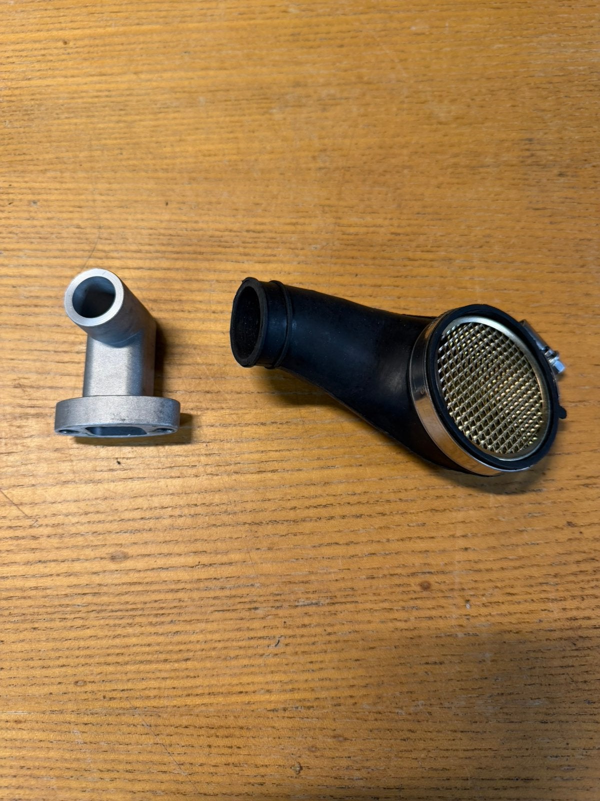 Inlaatset Puch Maxi E50 Spruitstuk + Aanzuigrubber met Zeef, Ophalen of Verzenden, Zo goed als nieuw, Carburateur