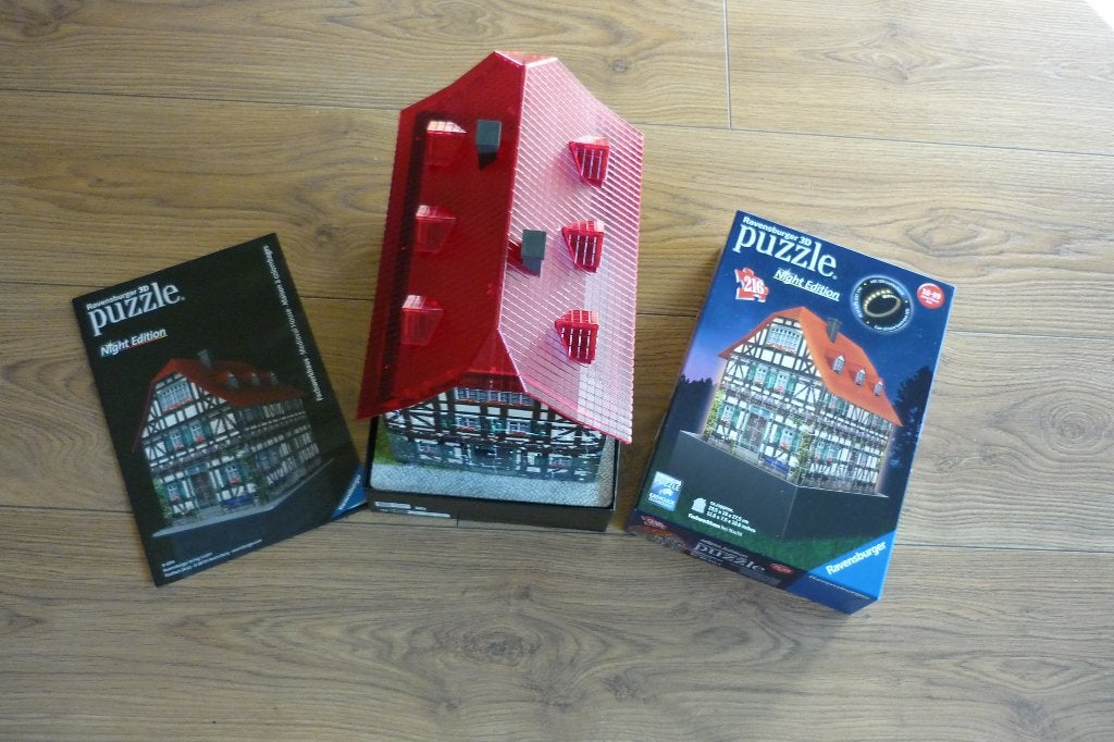 Ravensburger 3D Night Edition '' VAKWERKHUIS '' 216 st., Ophalen, Minder dan 500 stukjes, Zo goed als nieuw, Rubik's of 3D-puzzel