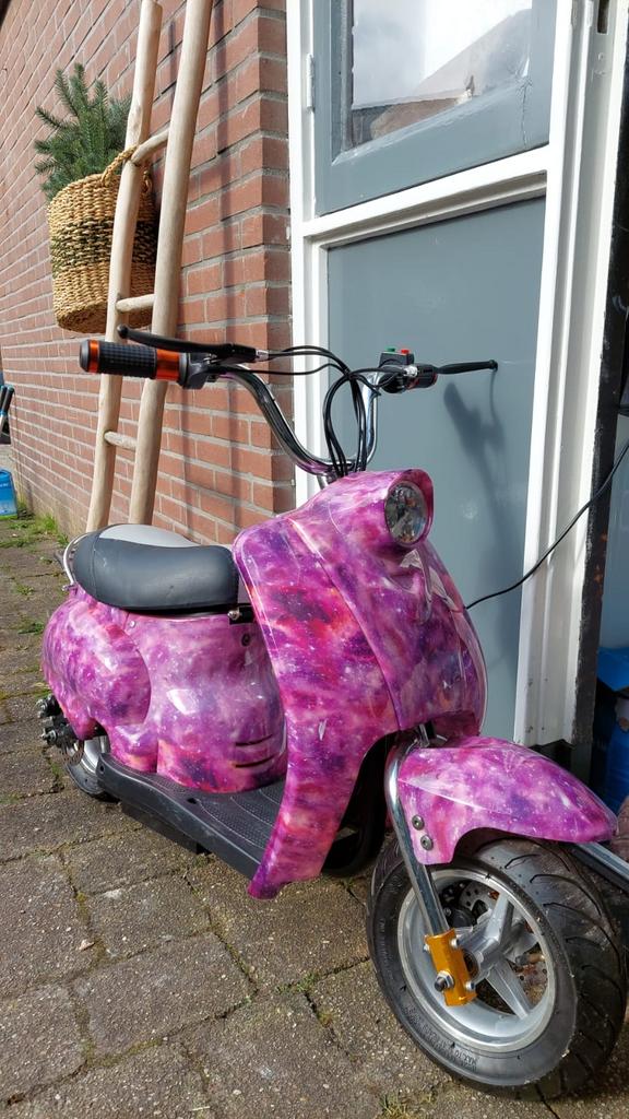 Elektrische Kinder Scooter, Fietsen en Brommers, Snorfietsen en Snorscooters, Ophalen, Zo goed als nieuw, Elektrisch, Overige merken