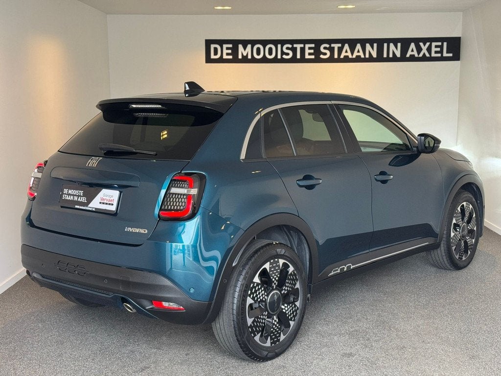 Fiat 600 1.2 Hybrid La Prima (bj 2024, automaat), Auto's, Fiat, Gebruikt, Euro 6, 1199 cc, 620 kg