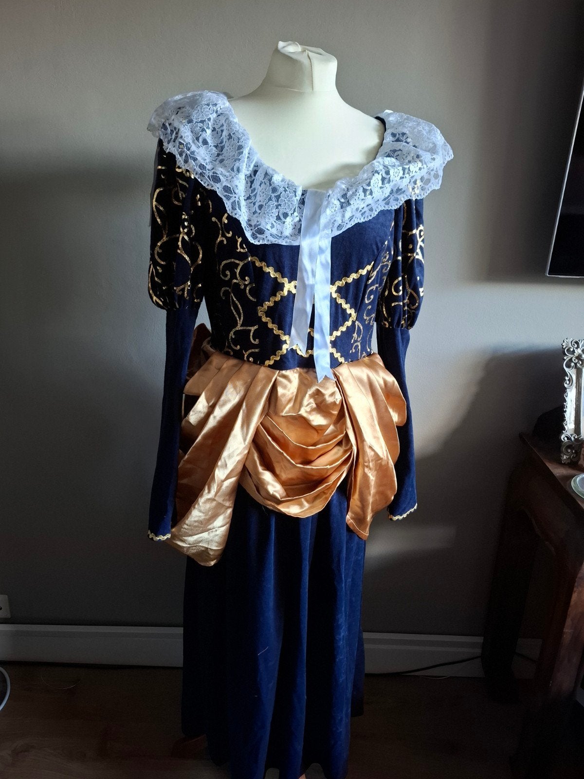 mooie prinsessenjurk, Maat 38/40 (M), Carnaval, Ophalen of Verzenden, Zo goed als nieuw