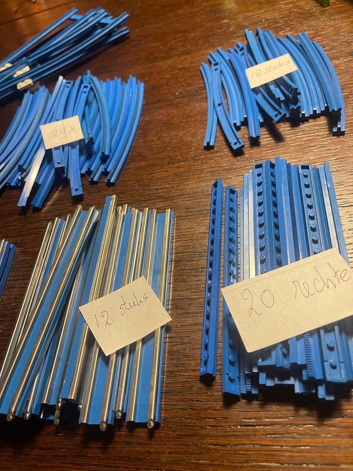 Lego Treinrails Blauw - Diverse Rechte en Gebogen Stukken, Gebruikt, Lego, Ophalen of Verzenden, Losse stenen