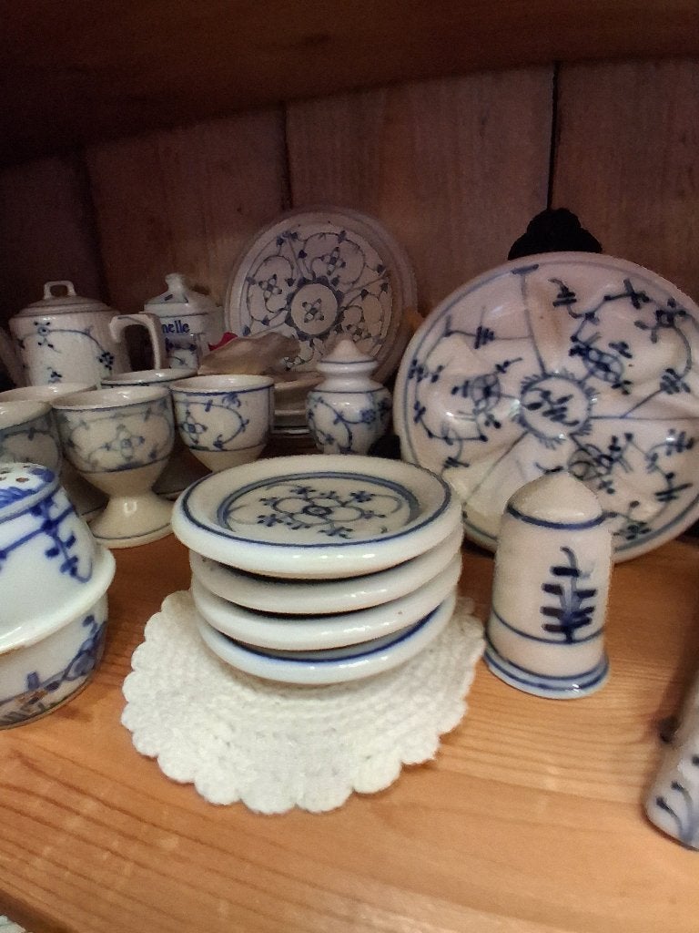 saks  blauw antieke handgeschilderde theetipjes, Huis en Inrichting, Keuken | Servies, Ophalen of Verzenden, Zo goed als nieuw