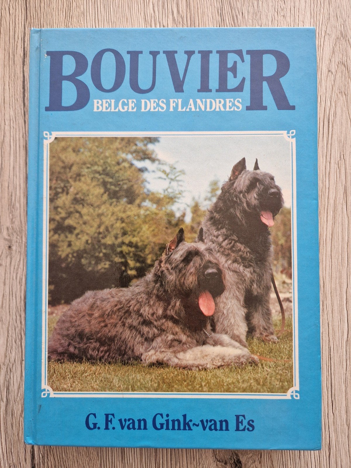 Bouvier Belge des Flandreshonden boek, Ophalen of Verzenden, Gelezen, Honden, Van Gink van Es