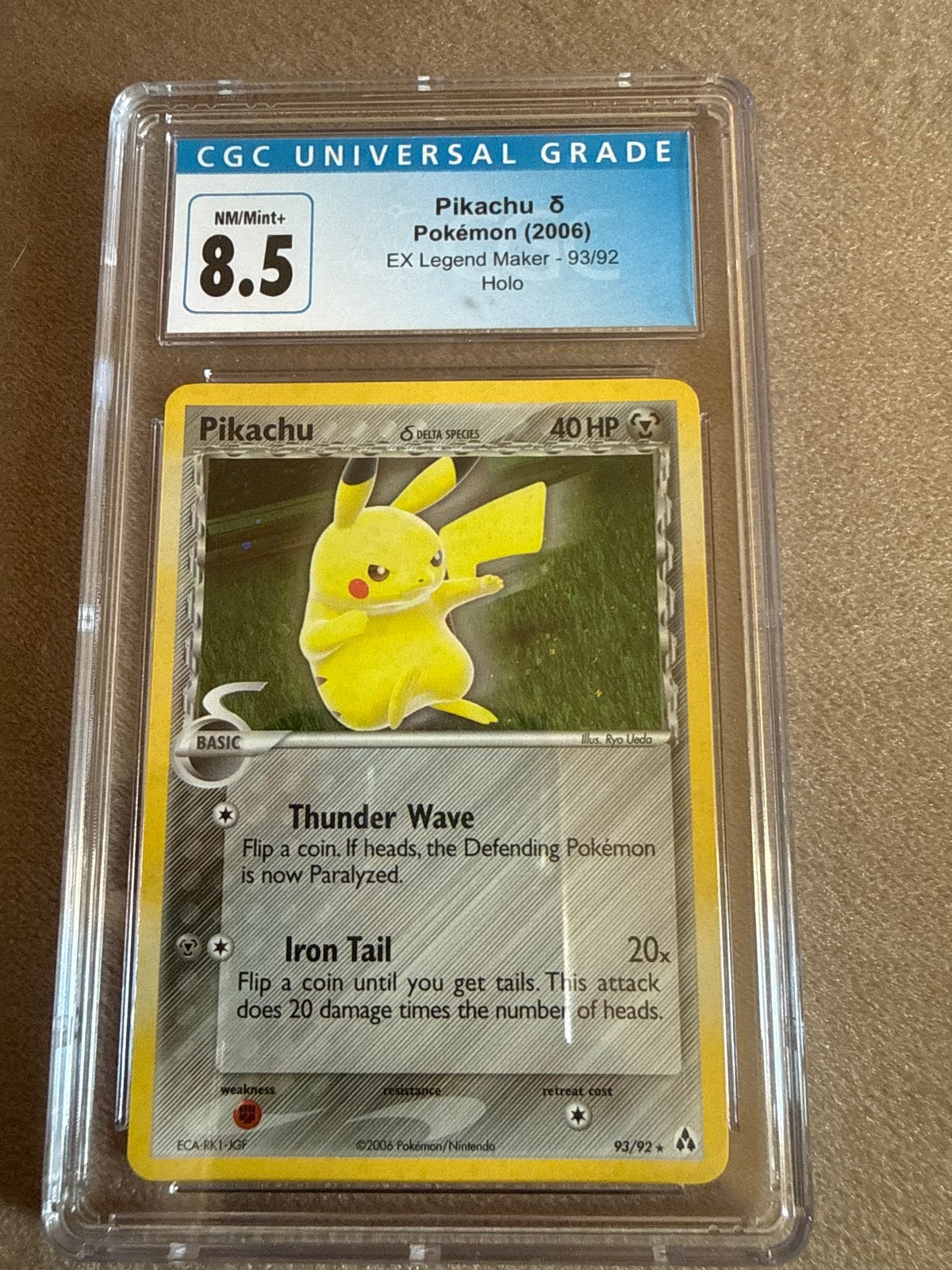 Pikachu Delta2006 EX Legend Maker Holo CGC 8.5 Pokémon Kaart, Hobby en Vrije tijd, Verzamelkaartspellen | Pokémon, Ophalen of Verzenden