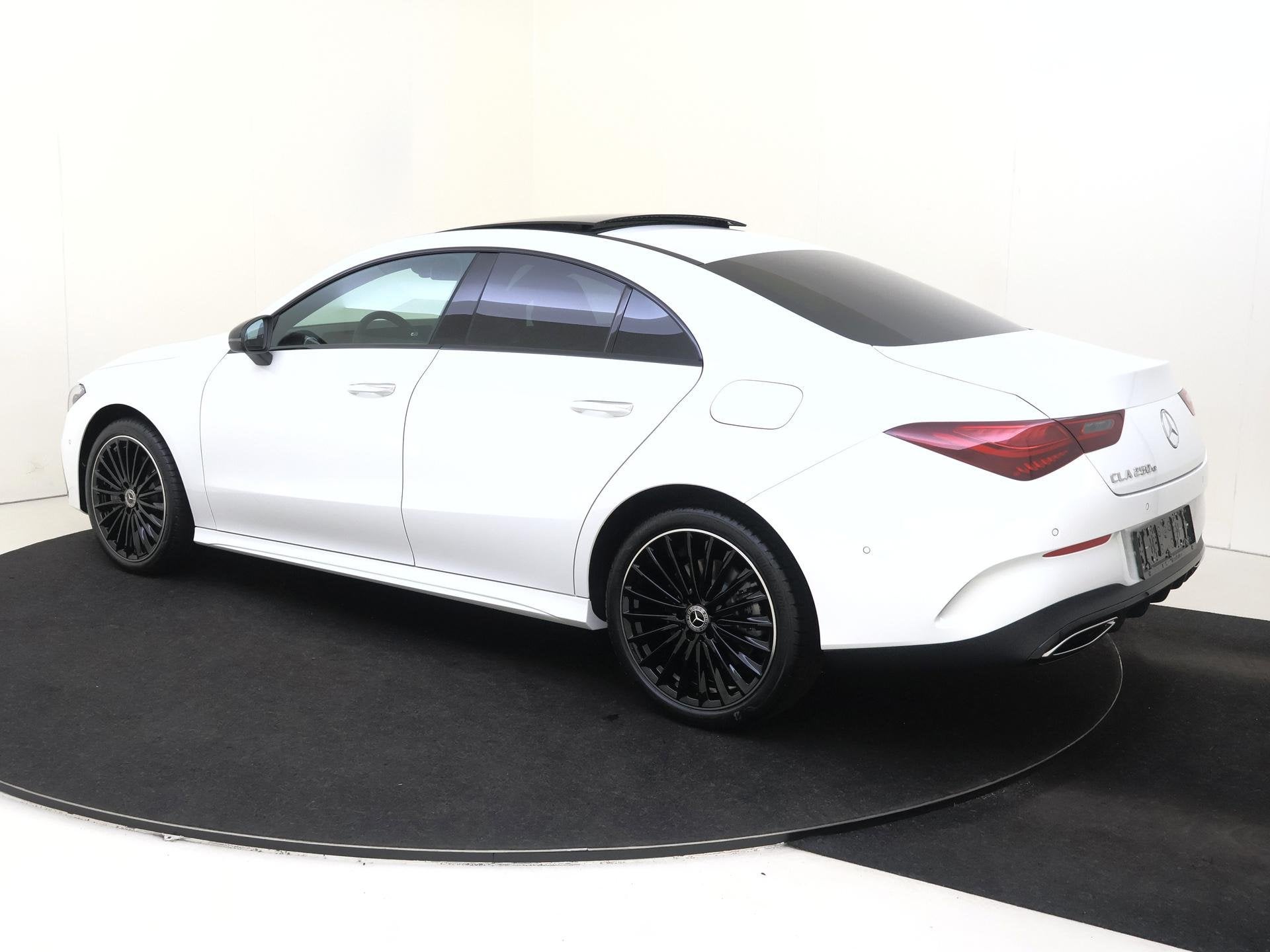 Mercedes-Benz CLA 250 e Business Solution AMG / Rij-Assisten, Auto's, CLA, Gebruikt, 4 cilinders, 1650 kg