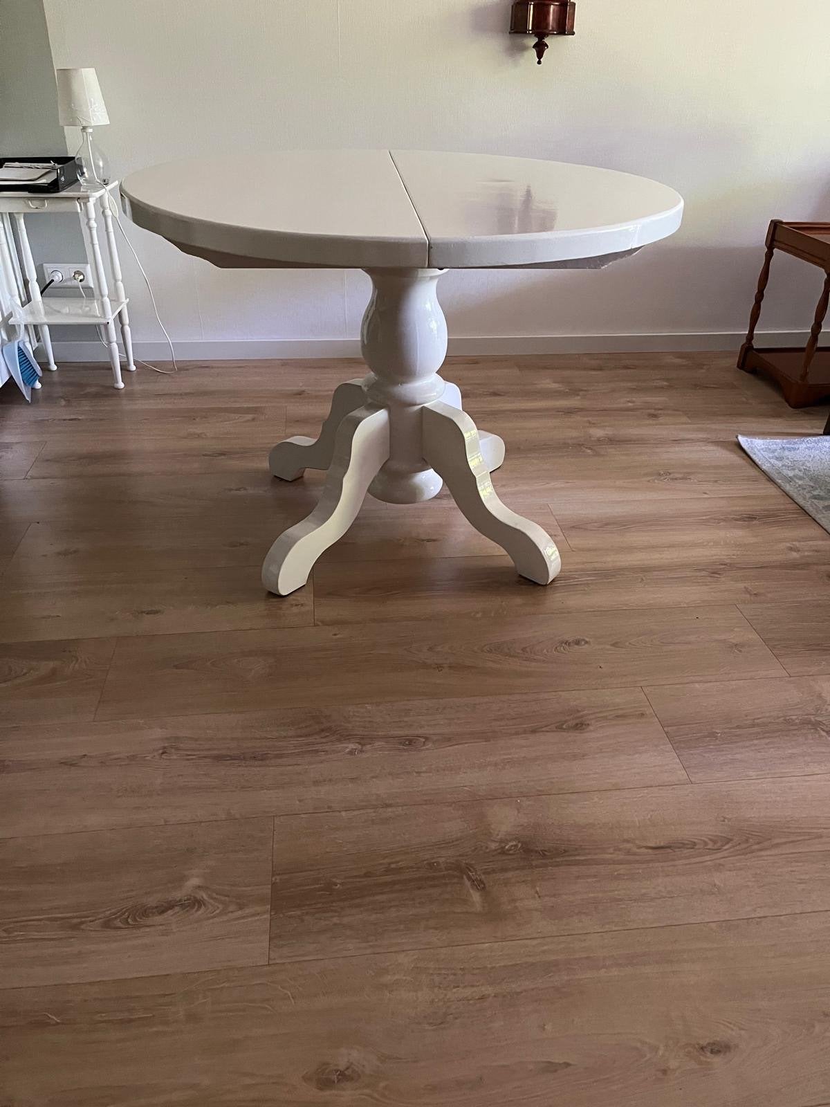 Massief grenen ronde tafel, wit geverfd, uitschuifbaar, Huis en Inrichting, Tafels | Eettafels, Ophalen, Gebruikt, 100 tot 150 cm
