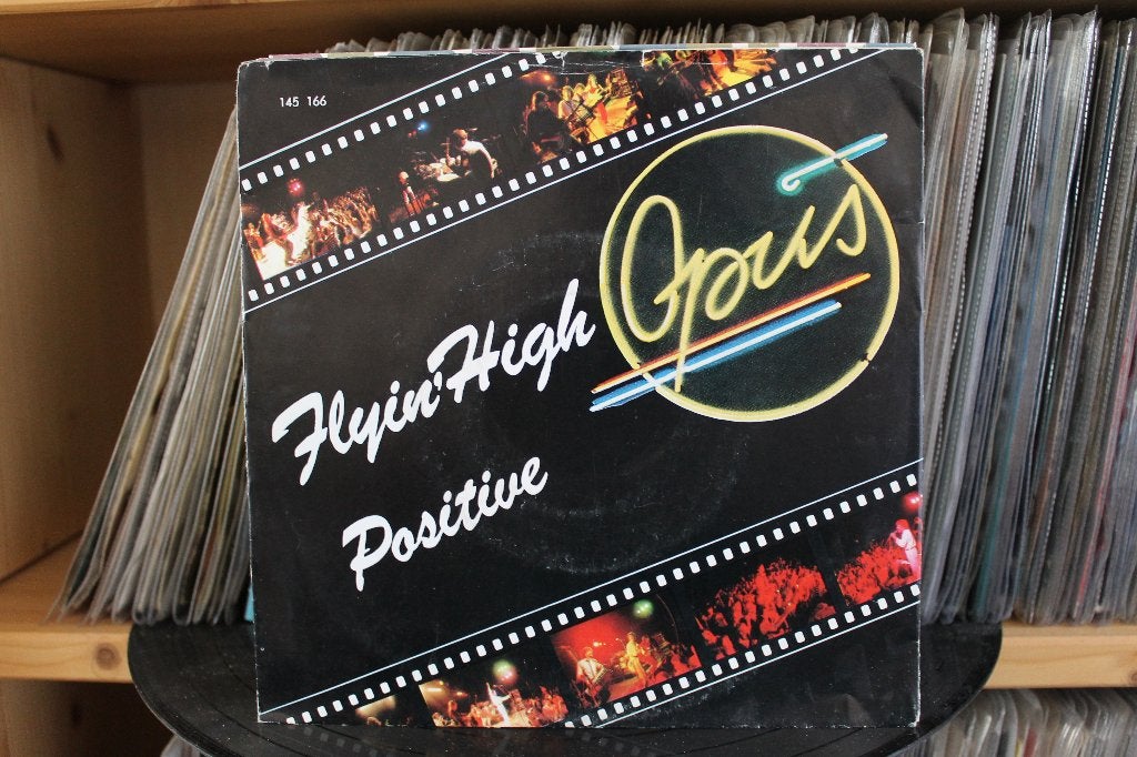 7" Single Opus - Flying High / Positive, Cd's en Dvd's, Vinyl Singles, Gebruikt, Pop, Overige typen, 7 inch, Ophalen of Verzenden
