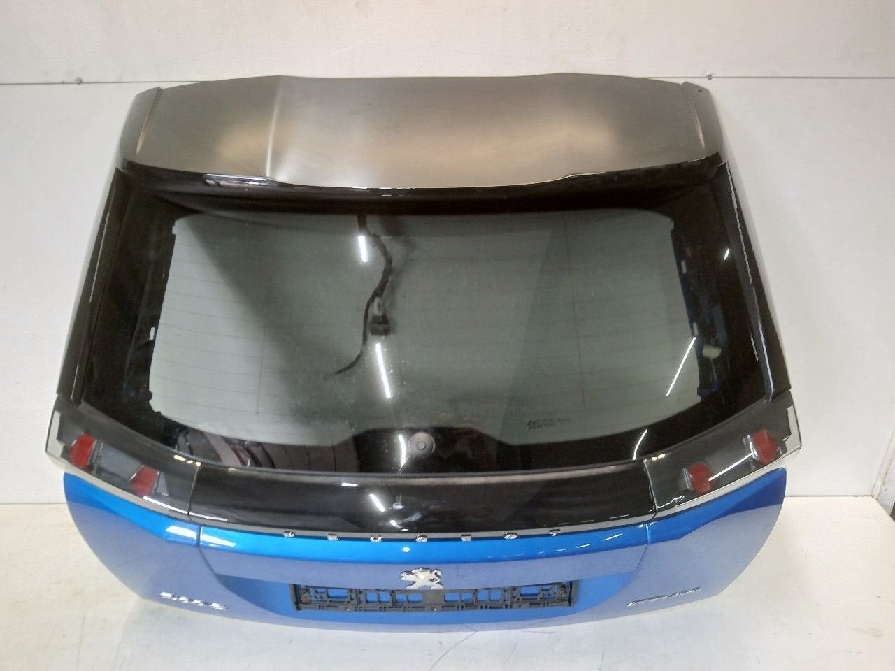 Achterklep Peugeot 2008, Onderdelen@venauto.nl, Van der Ven Autorecycling B.V., Gebruikt, Ettenseweg 76, 4706 PB Roosendaal, The Netherlands
