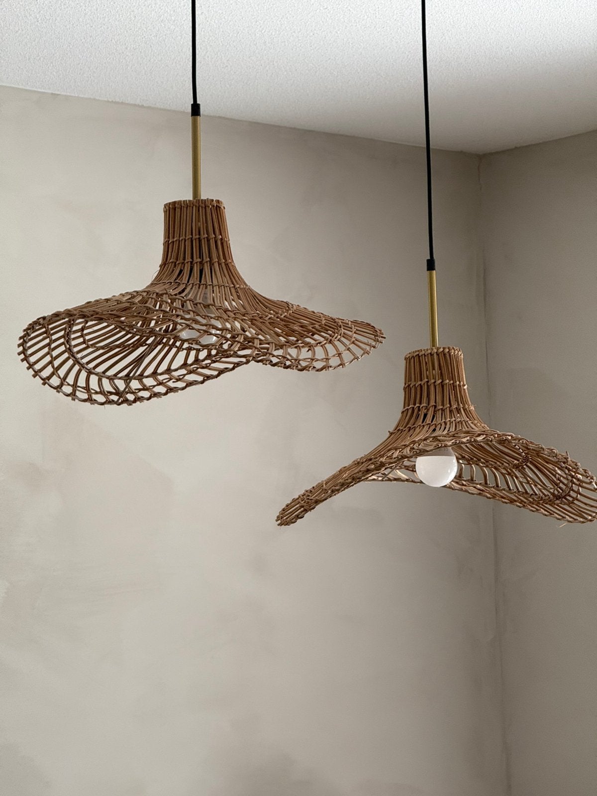 2 Rotan hanglampen, Ibiza / Japandi stijl, Ophalen, Zo goed als nieuw