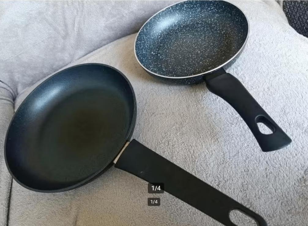 2 gebruikte koekenpannen 20 en 24cm, Huis en Inrichting, Keuken | Potten en Pannen, Gebruikt, Ophalen of Verzenden, Rvs, Koekenpan of Braadpan