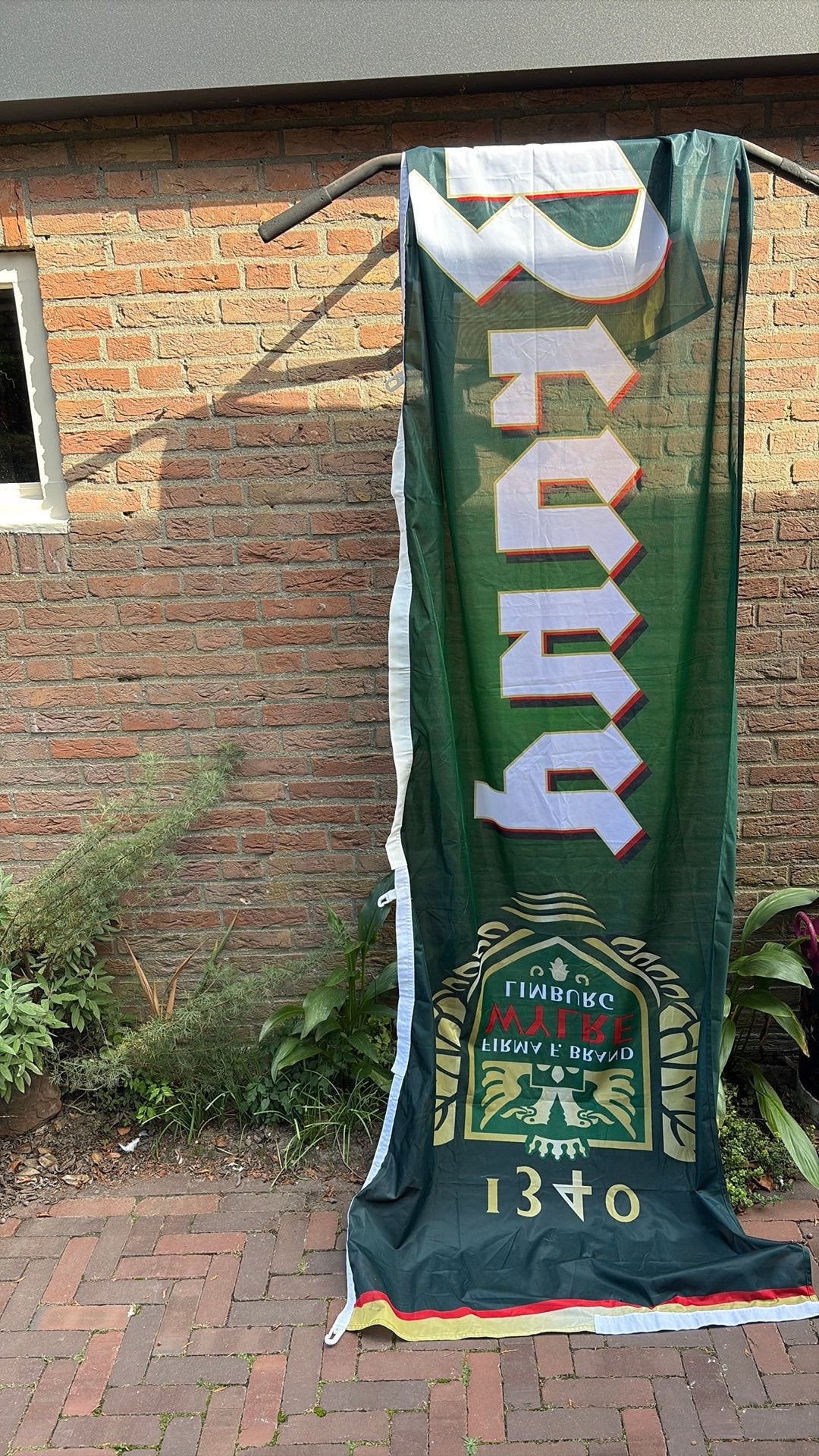 Brand vlag Wylre Limburg 1340 2.85 cm/ 1.00 cm, Ophalen of Verzenden, Zo goed als nieuw, Brand